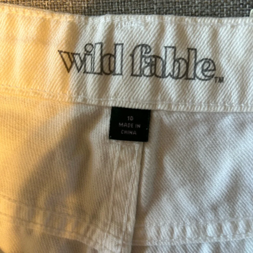 Wild Fable White Denim High-Waisted Shorts - Picture 3 of 8